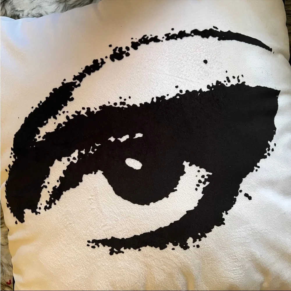 Diane Von Furstenberg Black and White Eye Pillow Target Collab NWOT